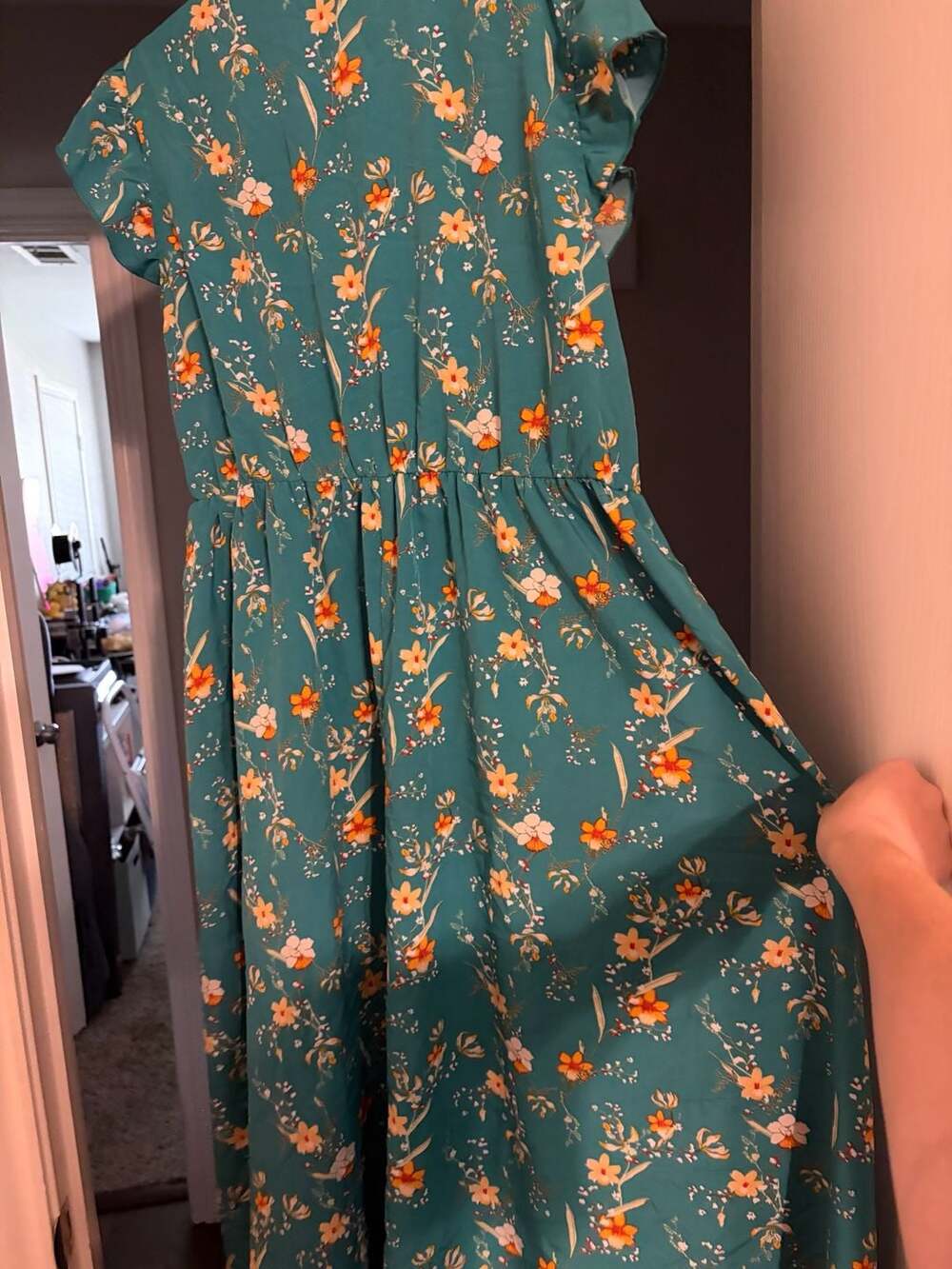 BloomChic Shirred Printed Flutter Sleeve Pockets Midi Dress - Picture 3 of 3